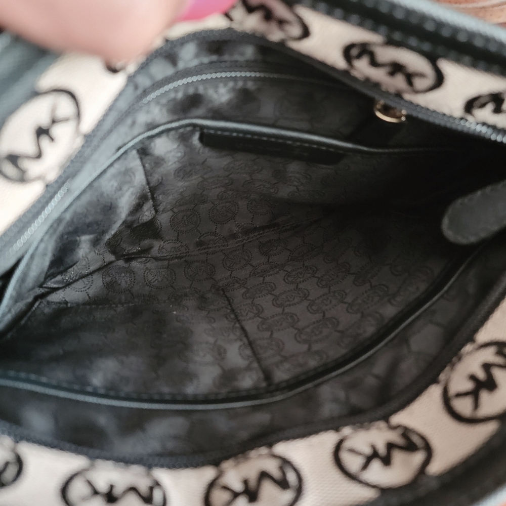 Michael Kors Signature Canvas Black Crossgrain Leather Jacquard Crossbody Bag - Picture 12 of 16